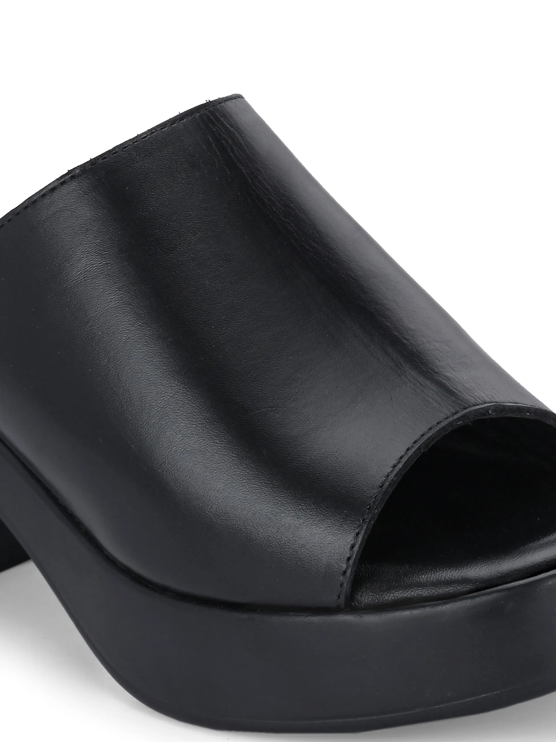 Nyla Women Platform Heel