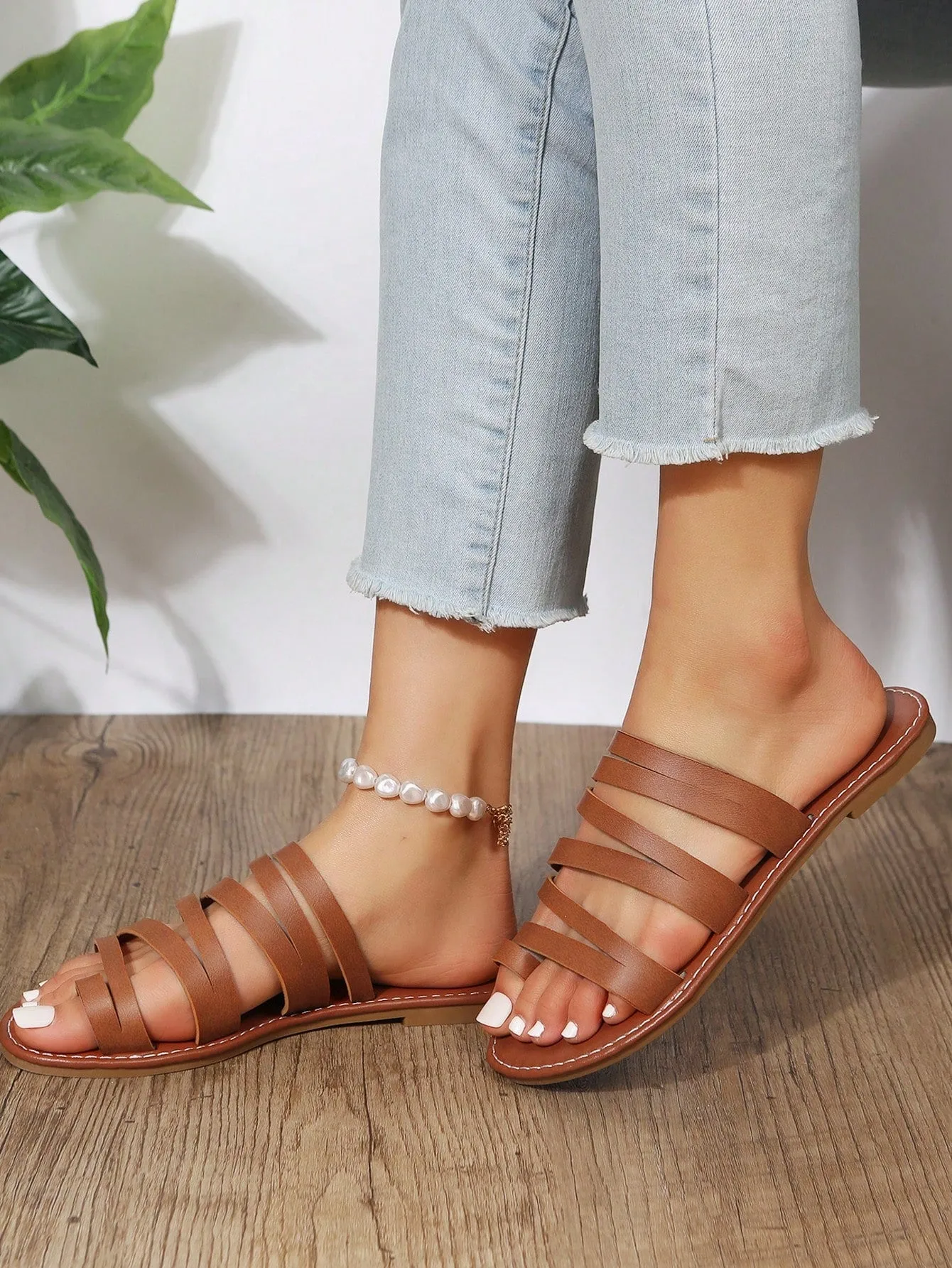 Spring/summer Casual & Stylish Flat Slippers Sandals For Holiday