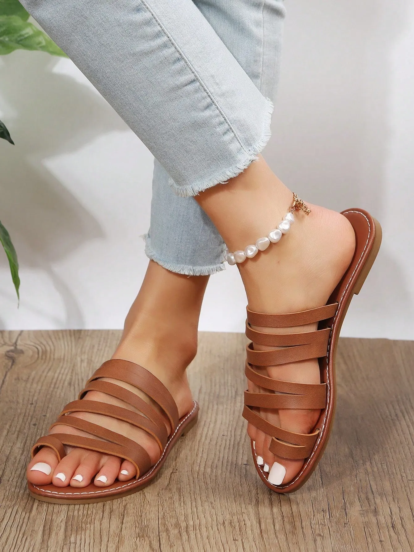 Spring/summer Casual & Stylish Flat Slippers Sandals For Holiday